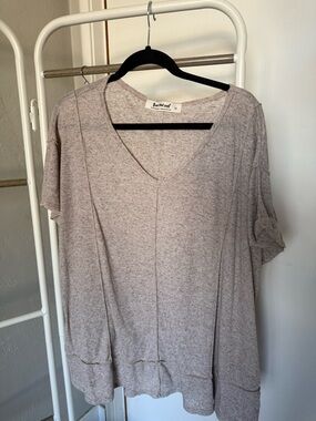Three Bird Nest Heathered Beige V-Neck Short Sleeve Top